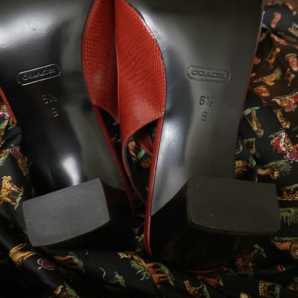 Coach pumps open toes Red 8.5 - Picture 3 of 4
